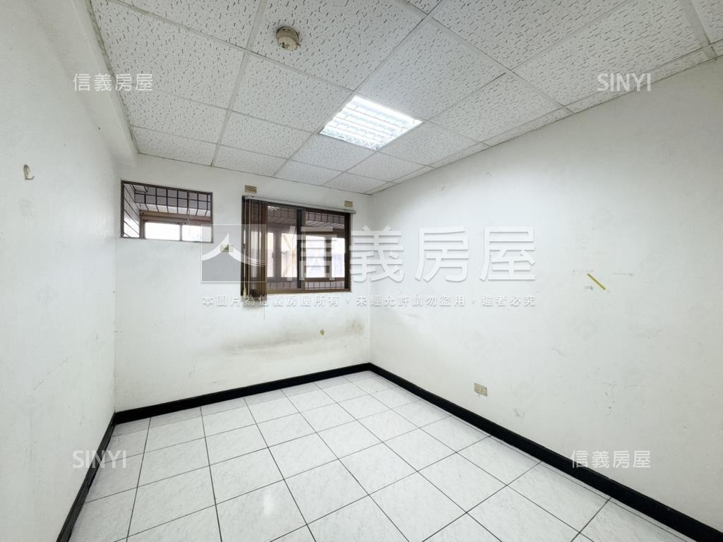 名人空中花園三房車位房屋室內格局與周邊環境