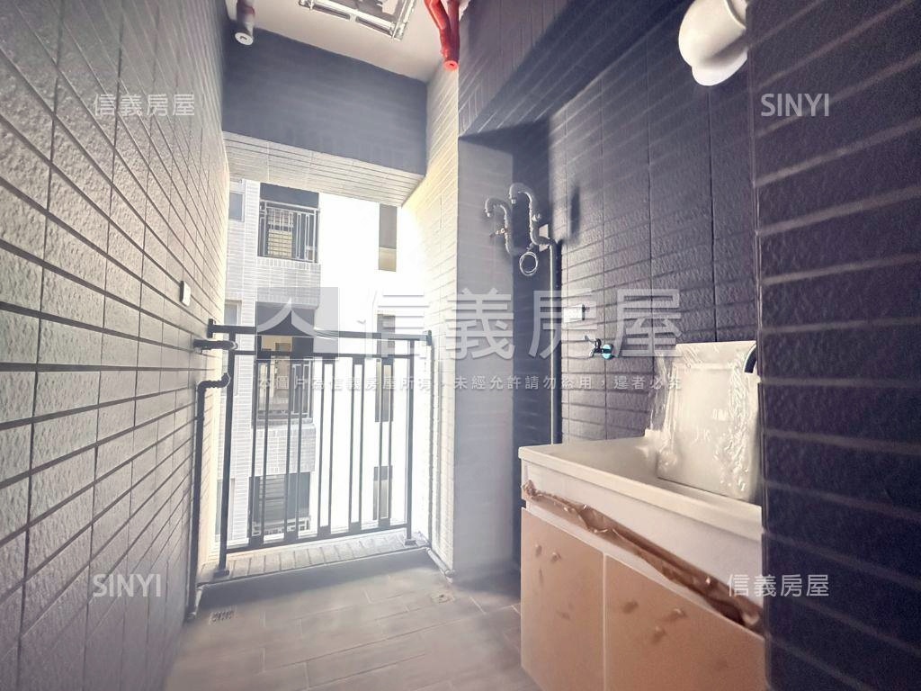 洲際ＯＮＥ２房平車房屋室內格局與周邊環境