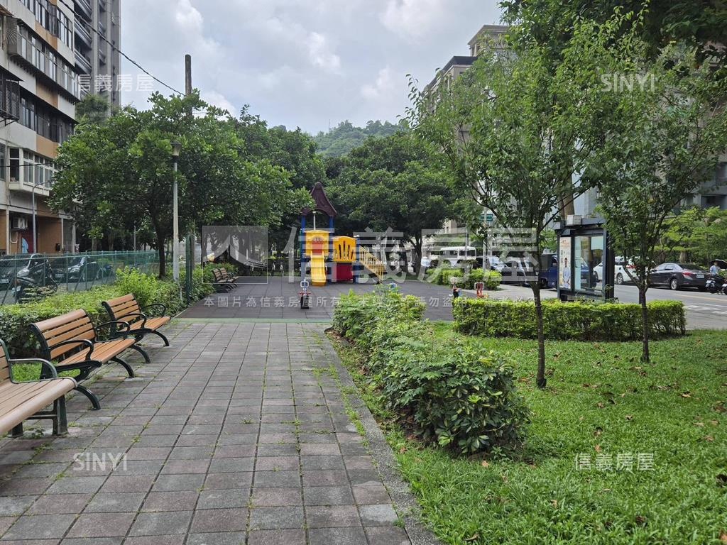 文德捷運面寬一樓房屋室內格局與周邊環境