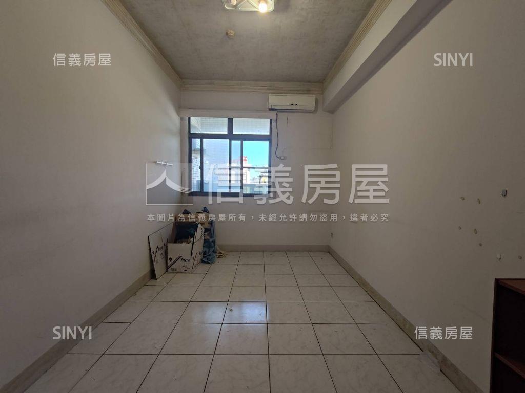 亞灣河畔高樓美邸四房平車房屋室內格局與周邊環境