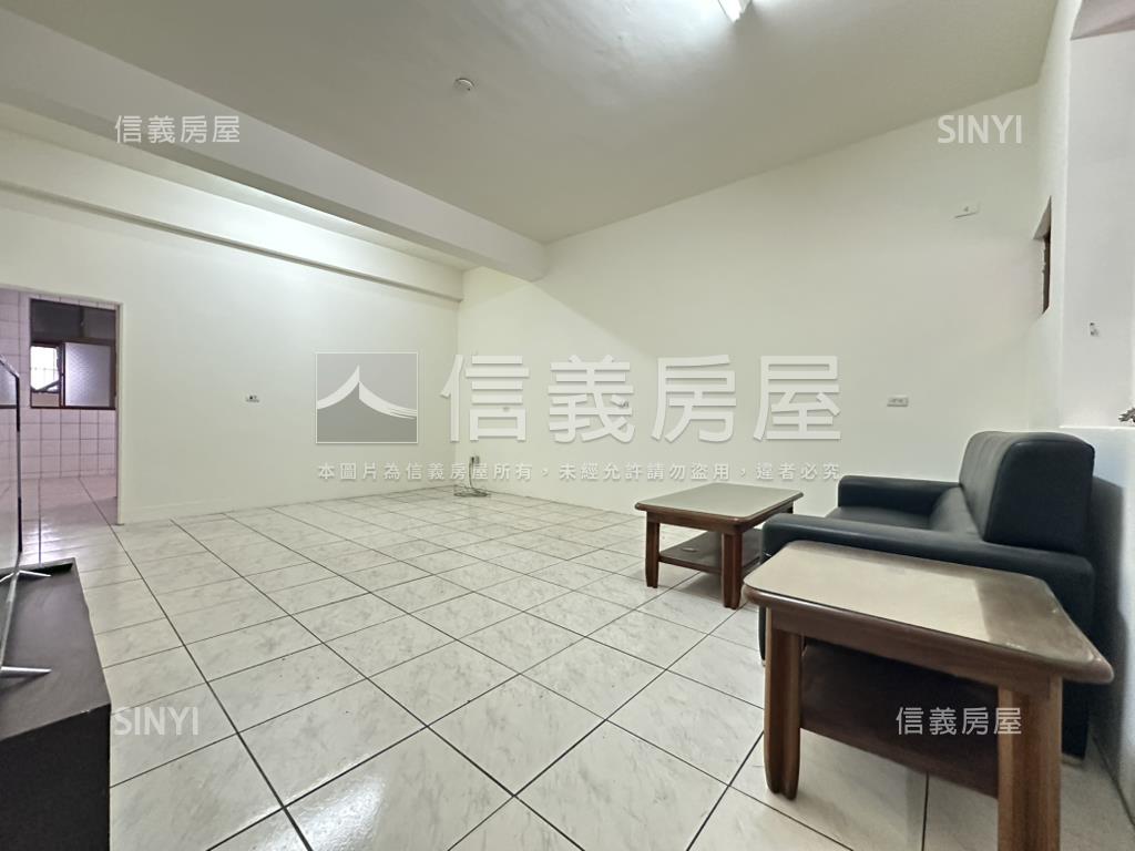 稀有台科大臨路透天房屋室內格局與周邊環境