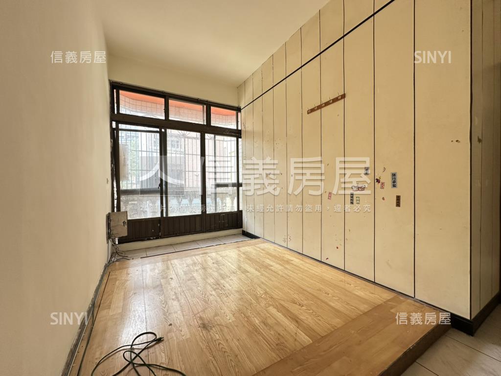 稀有台科大臨路透天房屋室內格局與周邊環境