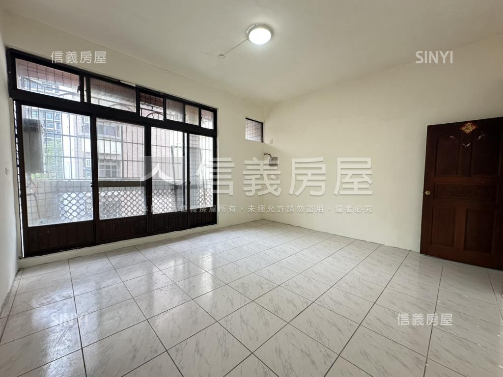 稀有台科大臨路透天房屋室內格局與周邊環境