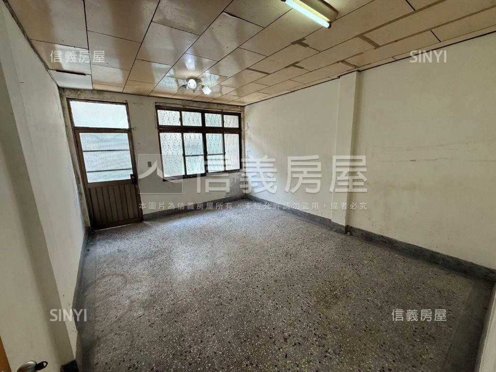近進化路古色古香讚透天厝房屋室內格局與周邊環境