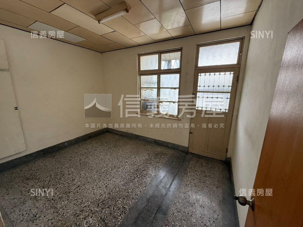 近進化路古色古香讚透天厝房屋室內格局與周邊環境
