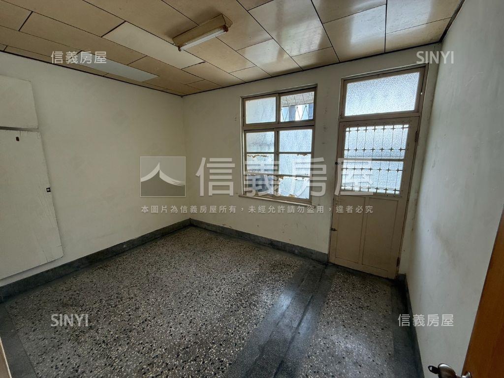 近進化路古色古香讚透天厝房屋室內格局與周邊環境