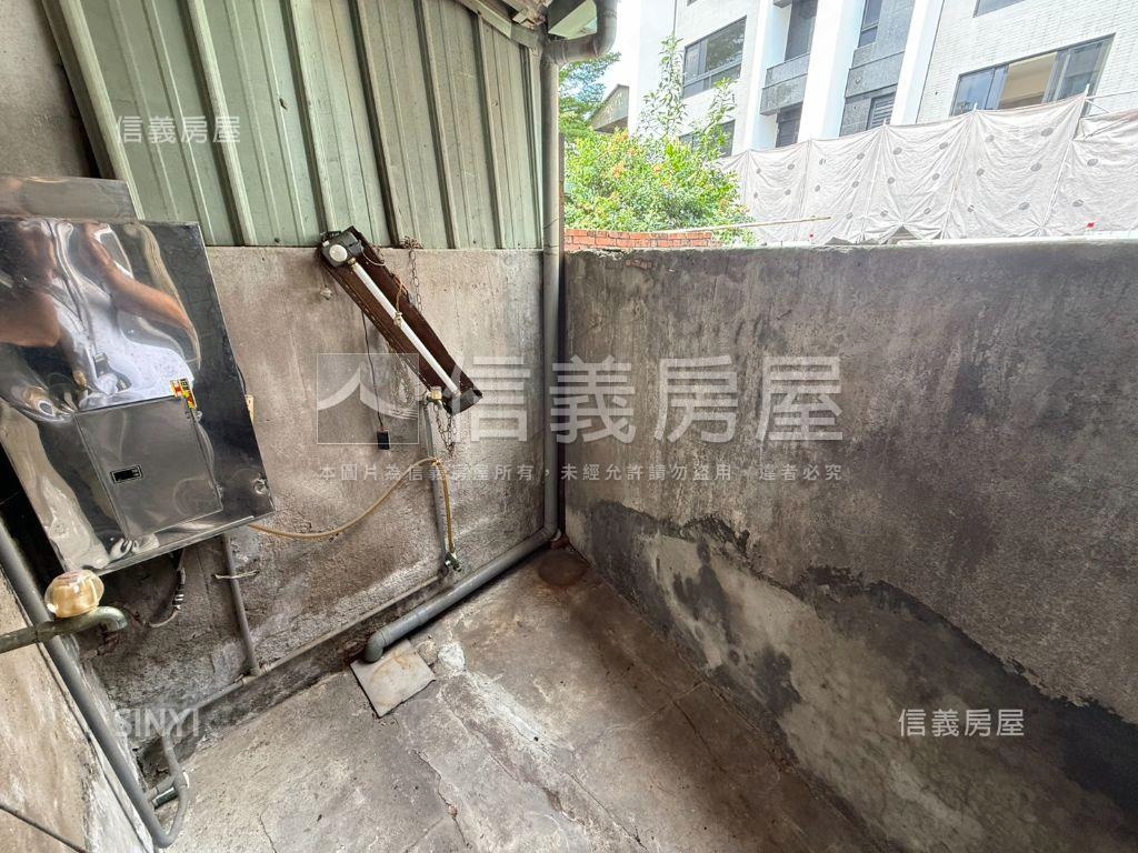 近進化路古色古香讚透天厝房屋室內格局與周邊環境