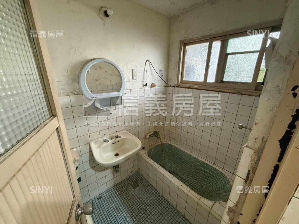 近進化路古色古香讚透天厝房屋室內格局與周邊環境