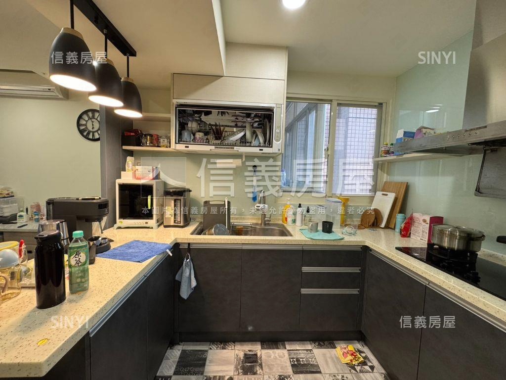 景安現代裝潢美兩房房屋室內格局與周邊環境