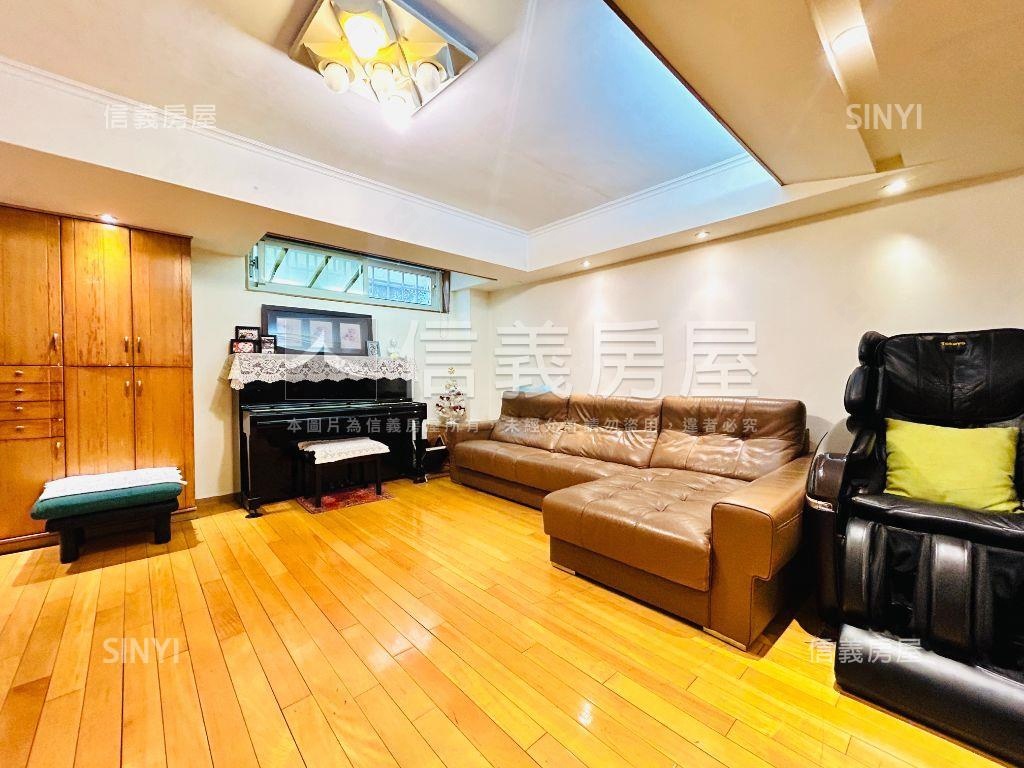 輕奢質感瓏山林下疊房屋室內格局與周邊環境