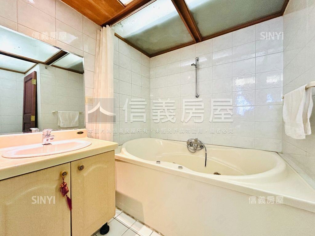 輕奢質感瓏山林下疊房屋室內格局與周邊環境