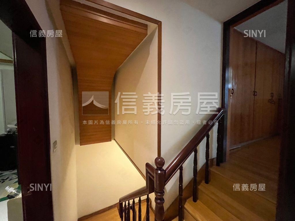 輕奢質感瓏山林下疊房屋室內格局與周邊環境