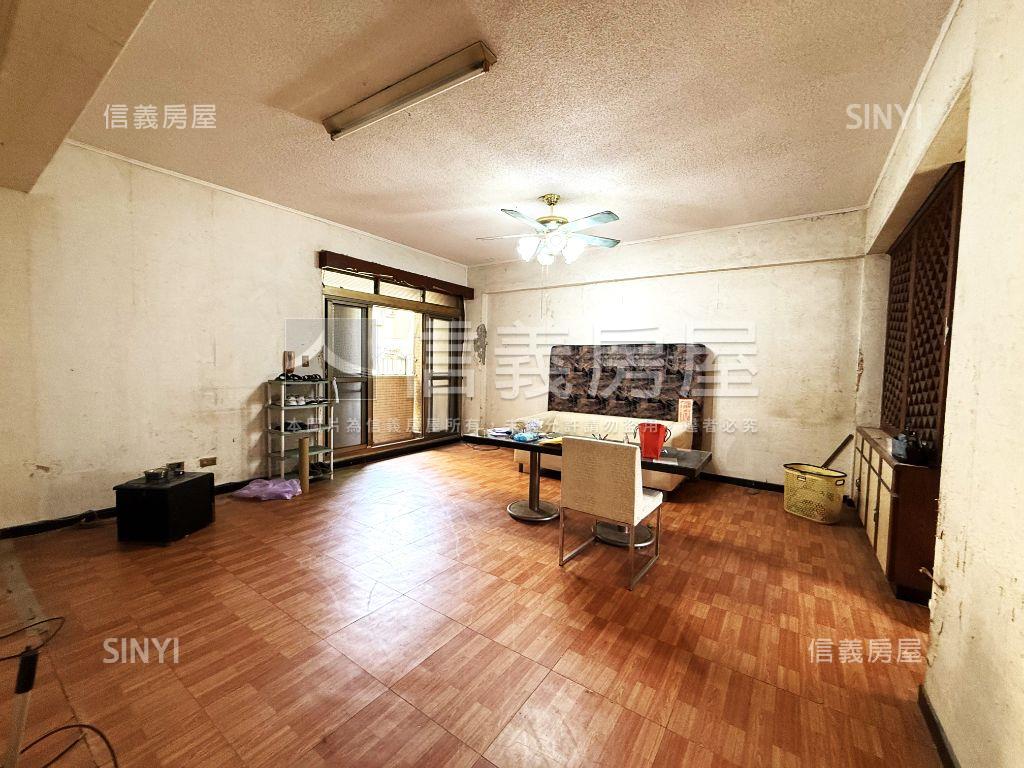 酷太原綠園道旁大四房房屋室內格局與周邊環境