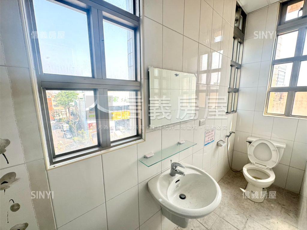 稀有興大震後商辦房屋室內格局與周邊環境