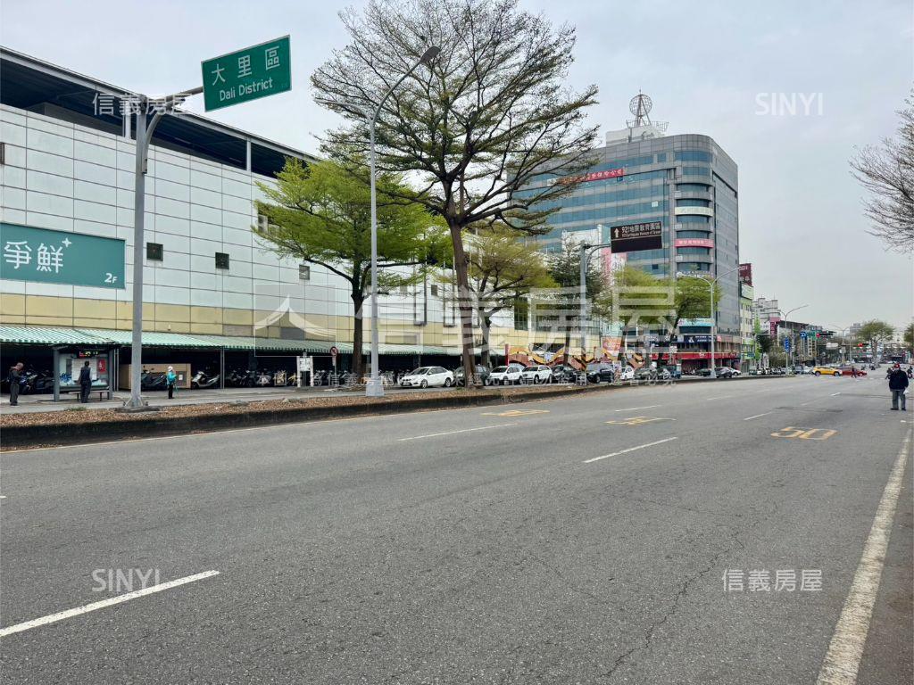 稀有興大震後商辦房屋室內格局與周邊環境