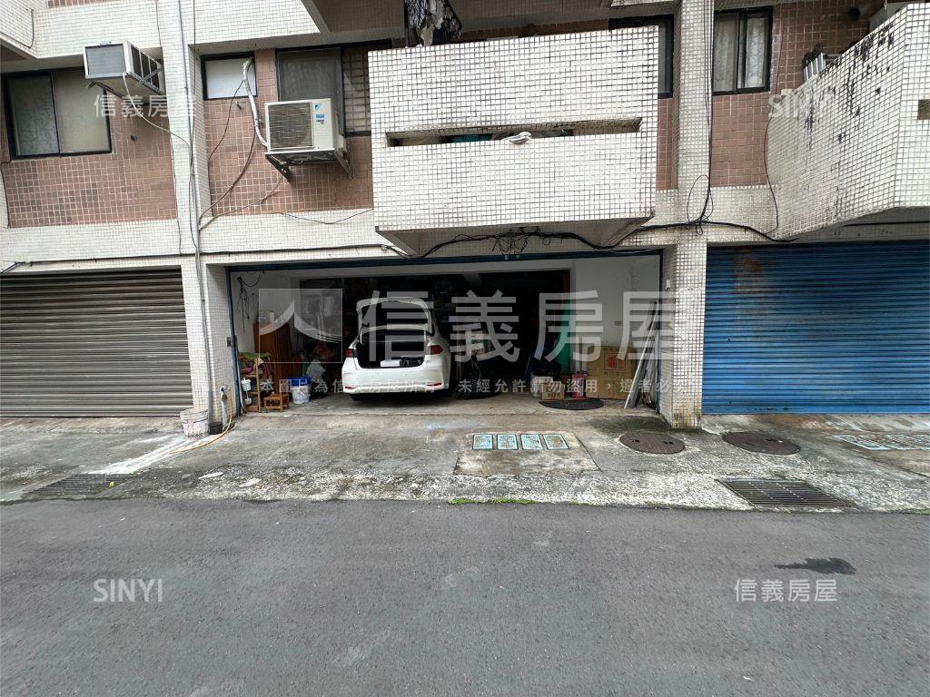 燕湖庭車庫別墅面湖畔房屋室內格局與周邊環境