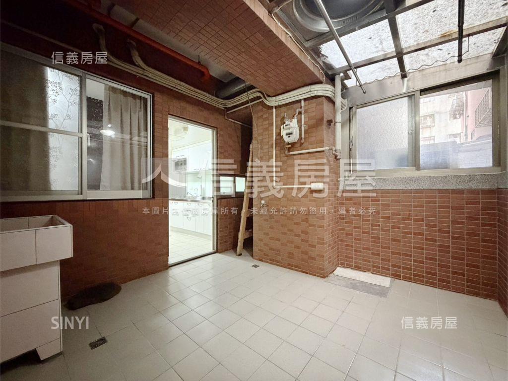 自由年代３房稀有釋出房屋室內格局與周邊環境