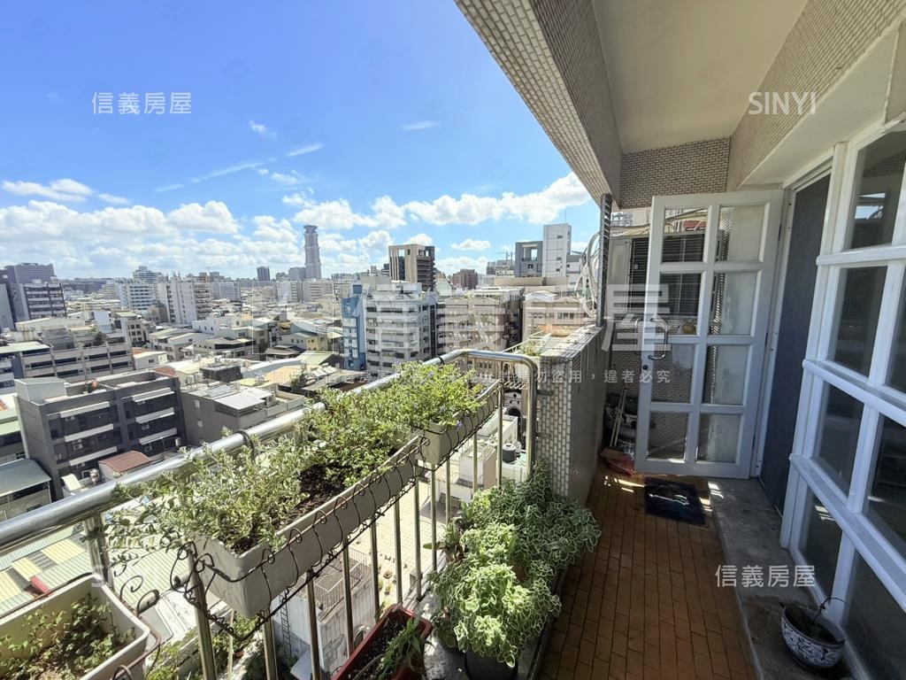 近高雄火車站美麗島住辦房屋室內格局與周邊環境
