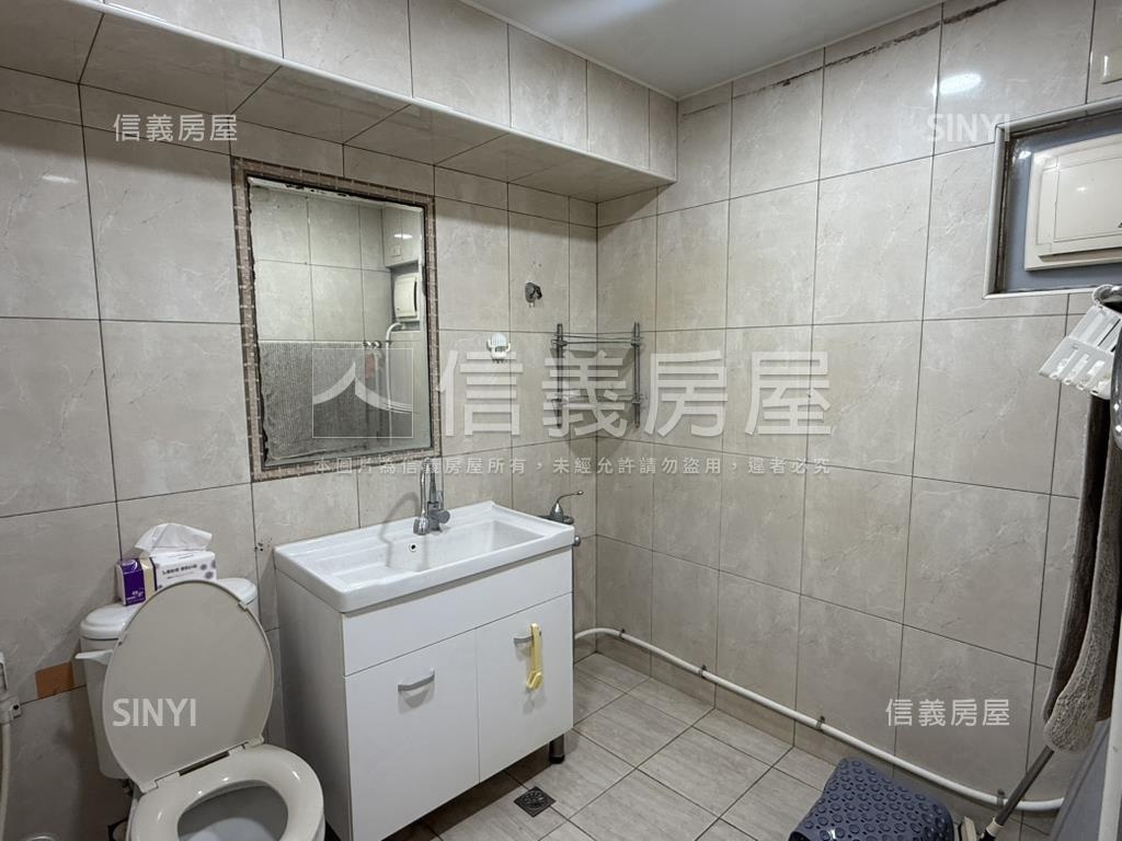 近高雄火車站美麗島住辦房屋室內格局與周邊環境