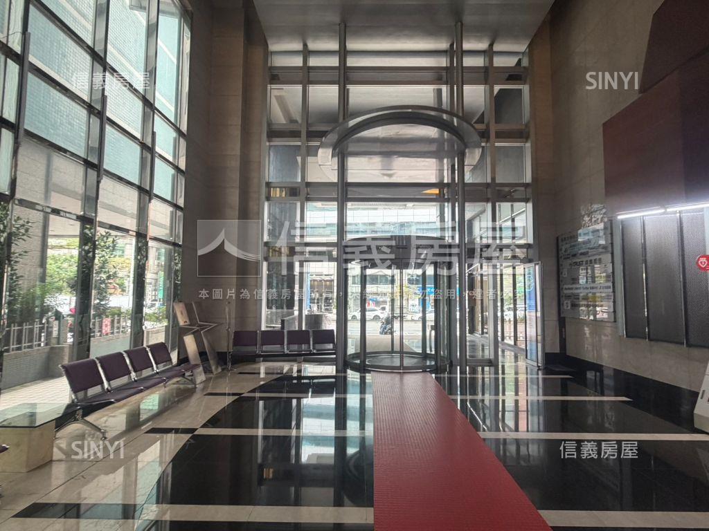 捷運港墘遠景美商辦房屋室內格局與周邊環境