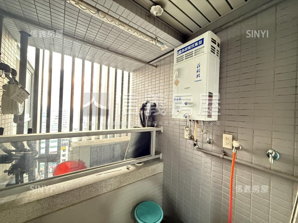 世紀雙星朝南雙面採光三房房屋室內格局與周邊環境