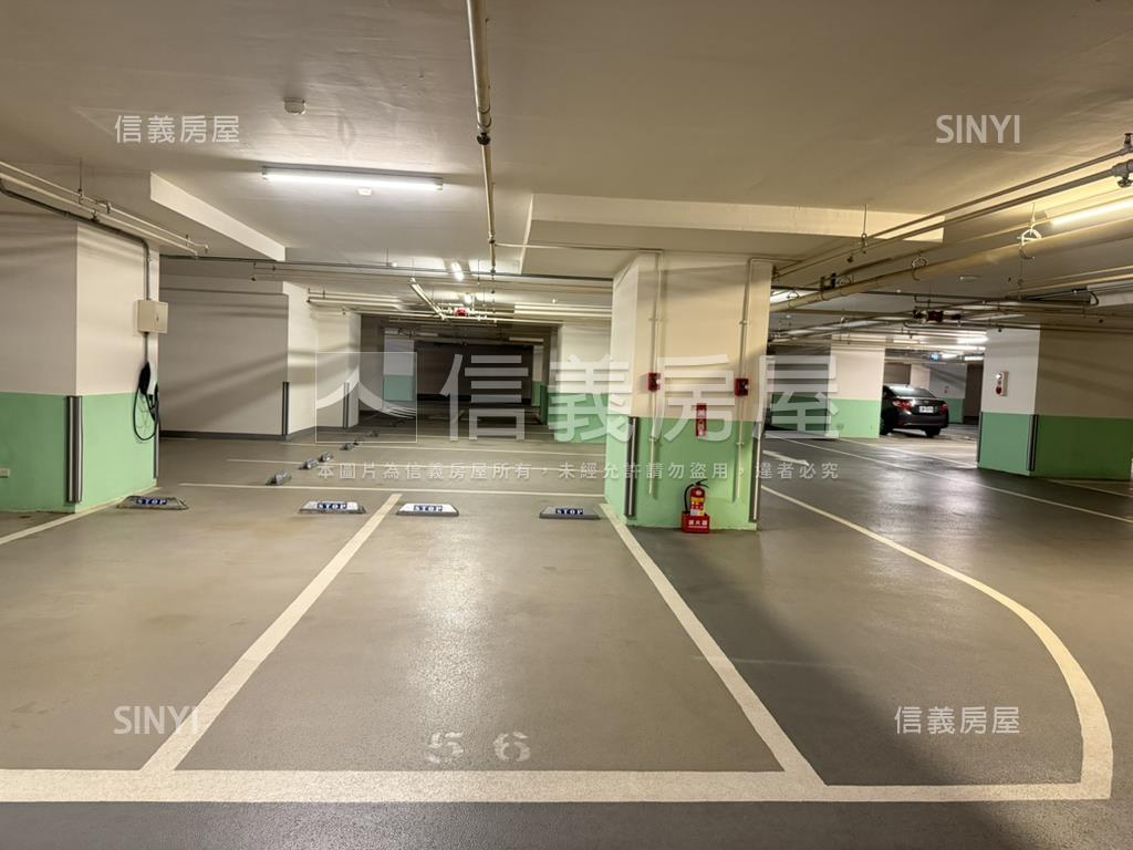 世紀雙星朝南雙面採光三房房屋室內格局與周邊環境