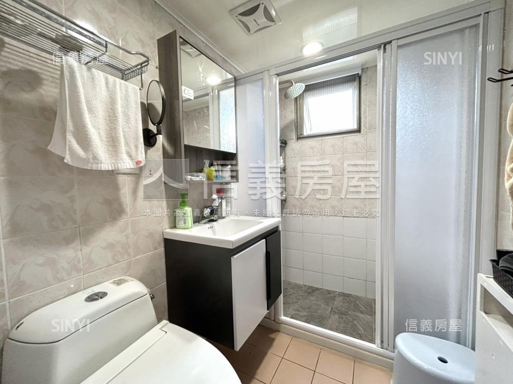 八期海德堡大兩房休旅車位房屋室內格局與周邊環境