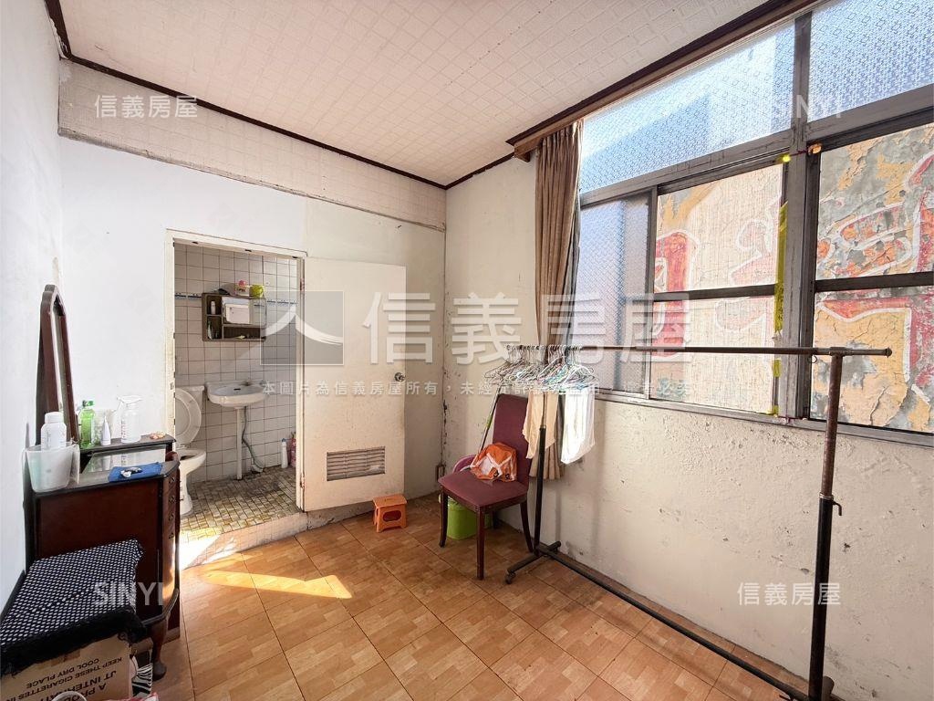 沙鹿低總價透天房屋室內格局與周邊環境
