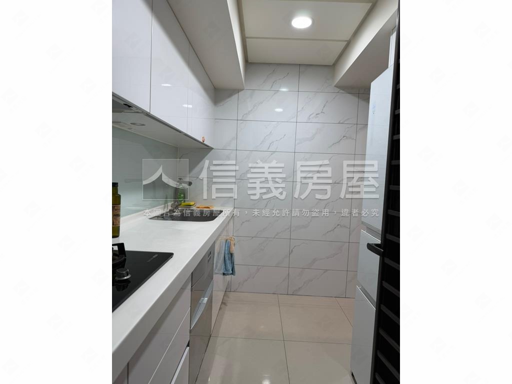 近三井＊聯悅聚美三房平車房屋室內格局與周邊環境