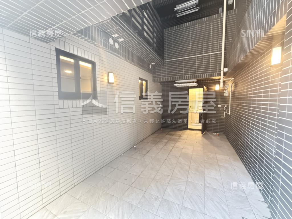 至善高第兩房稀有大露台戶房屋室內格局與周邊環境