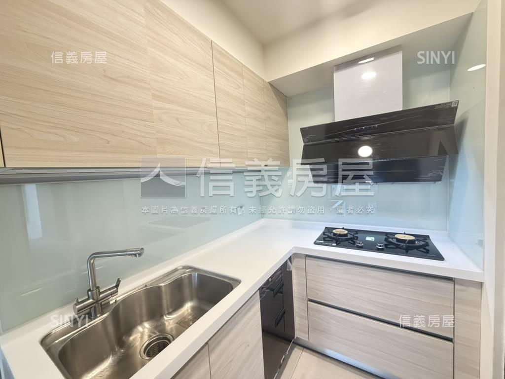 至善高第兩房稀有大露台戶房屋室內格局與周邊環境