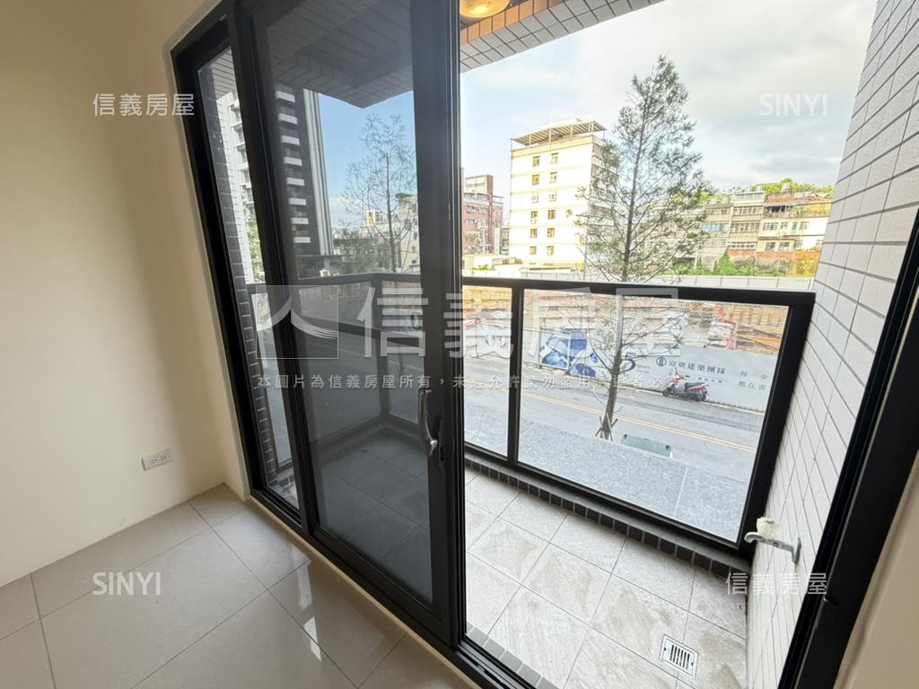 至善高第兩房稀有大露台戶房屋室內格局與周邊環境