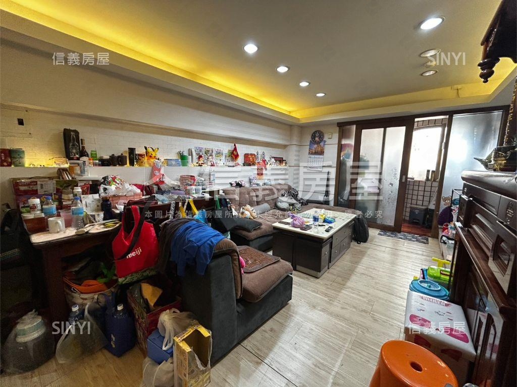 松竹商圈入門玄關三房房屋室內格局與周邊環境