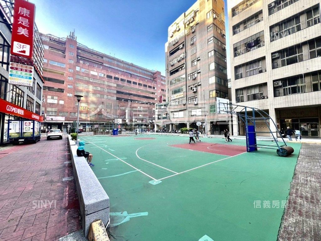 坤山優質外棟四房來電賞屋房屋室內格局與周邊環境