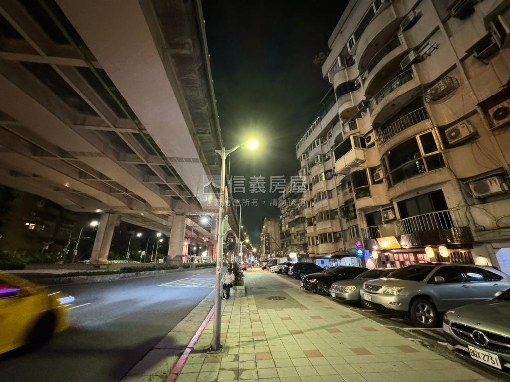 東區大巨蛋雙敦店面房屋室內格局與周邊環境