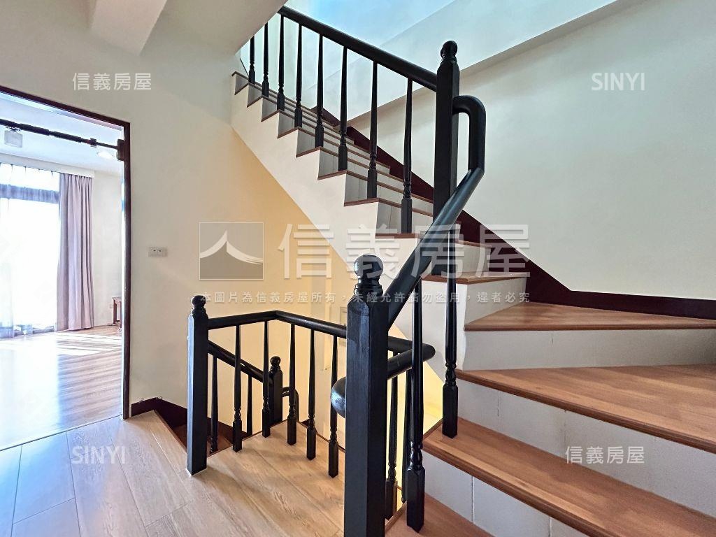 獨家專賣南區朝南臨路別墅房屋室內格局與周邊環境