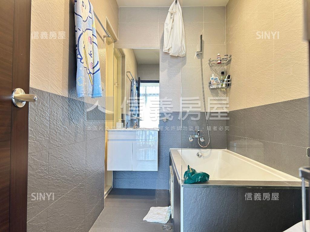 獨家專賣南區朝南臨路別墅房屋室內格局與周邊環境