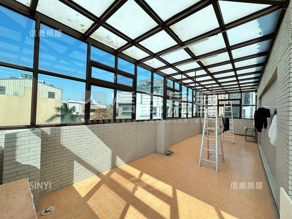 獨家專賣南區朝南臨路別墅房屋室內格局與周邊環境