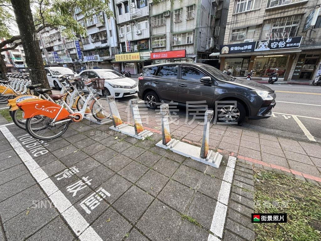 稀有方正明亮３房美寓房屋室內格局與周邊環境