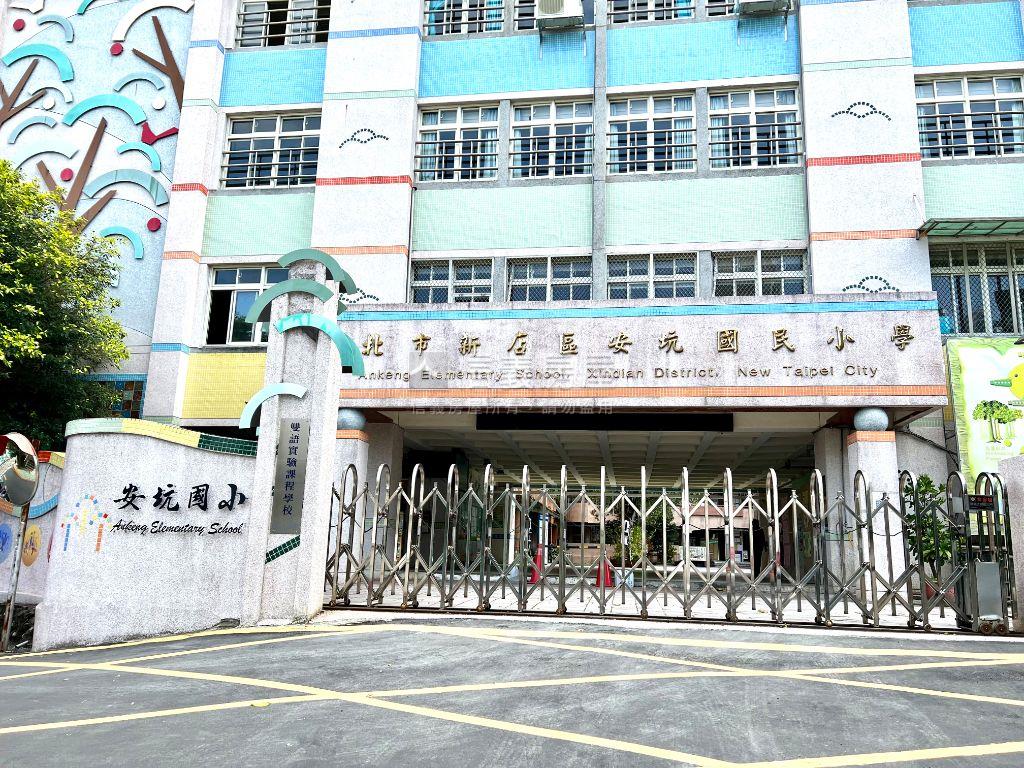 風華邊間現代美妝三房車位房屋室內格局與周邊環境