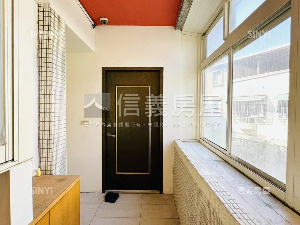 近新板特區置產珠寶盒房屋室內格局與周邊環境