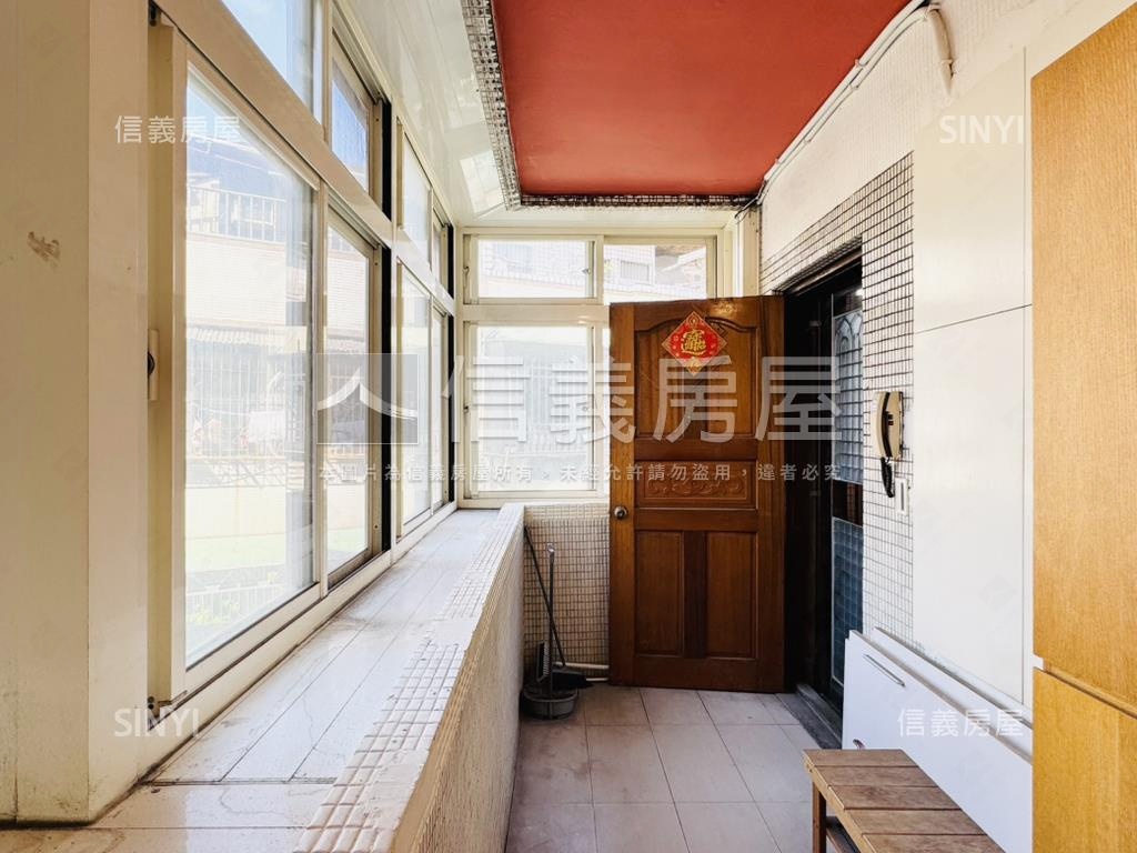 近新板特區置產珠寶盒房屋室內格局與周邊環境