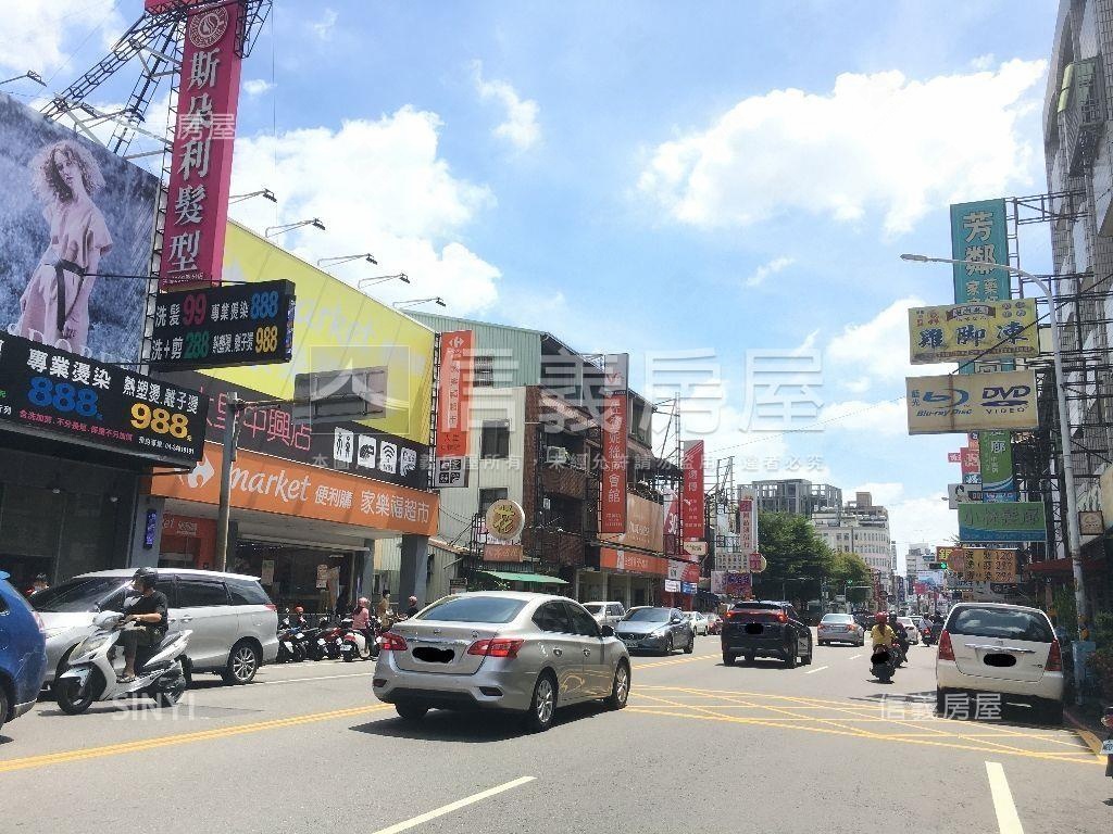 中興商圈臨路透天房屋室內格局與周邊環境