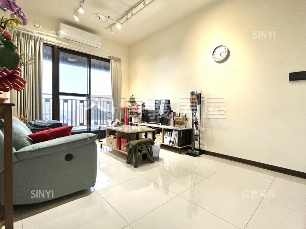 高鐵特區佳展大展景觀戶Ｂ房屋室內格局與周邊環境