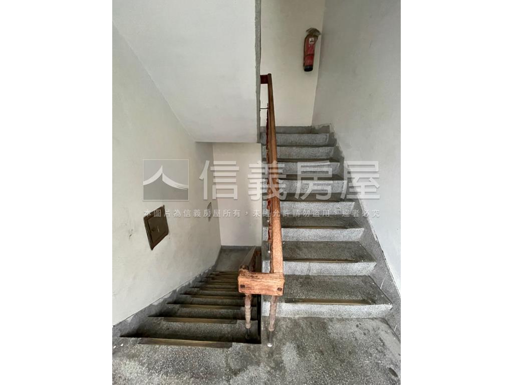 大正３＋１室雙衛二樓美寓房屋室內格局與周邊環境