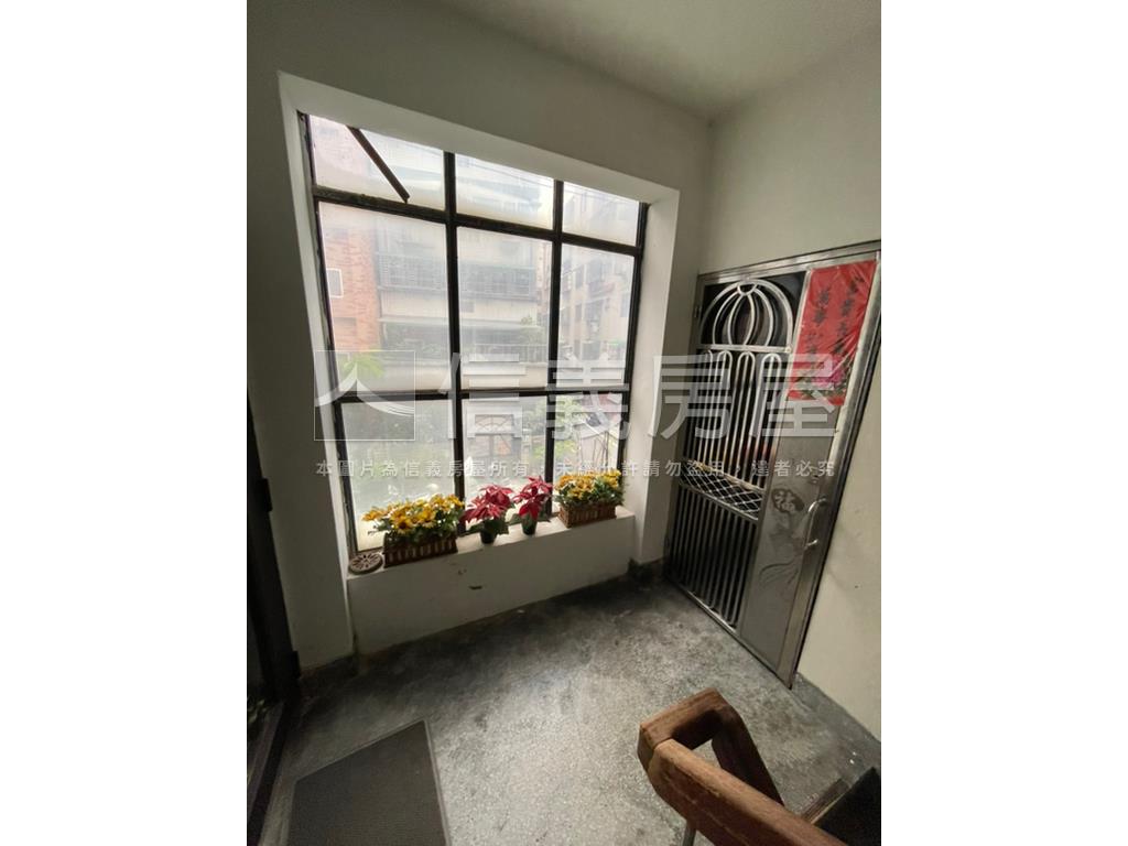 大正３＋１室雙衛二樓美寓房屋室內格局與周邊環境