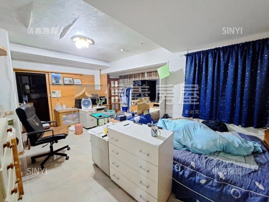 巴黎花都約７５坪四房車位房屋室內格局與周邊環境