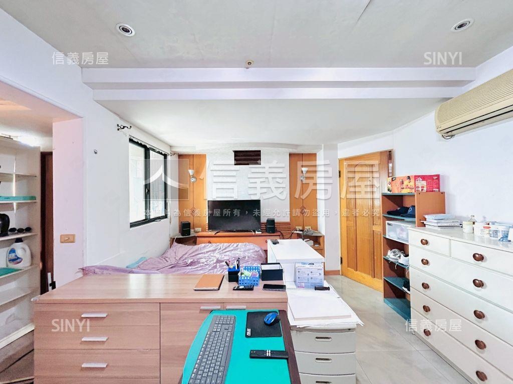 巴黎花都雙門牌四房車位房屋室內格局與周邊環境