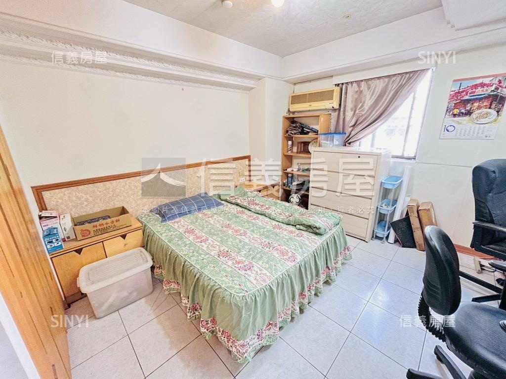 巴黎花都雙門牌四房車位房屋室內格局與周邊環境