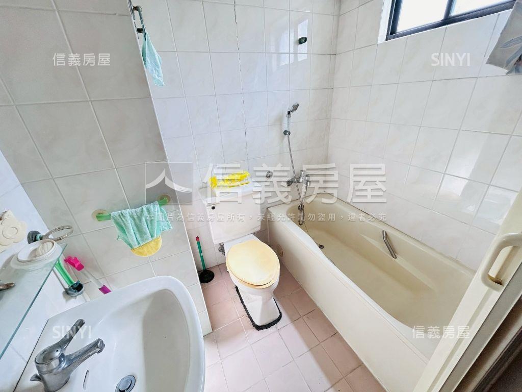 巴黎花都雙門牌四房車位房屋室內格局與周邊環境